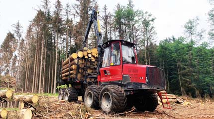 Aufnahme des Traktors der Firma Benköholz - Webschmiede